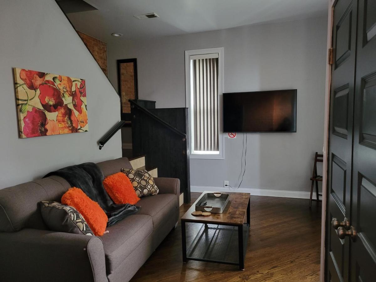 Modern Rustic Split Level With Balcony Apartment Cincinnati Luaran gambar