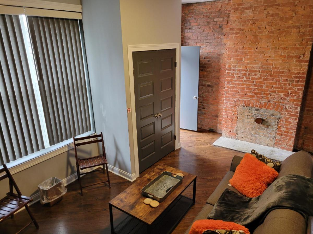 Modern Rustic Split Level With Balcony Apartment Cincinnati Luaran gambar