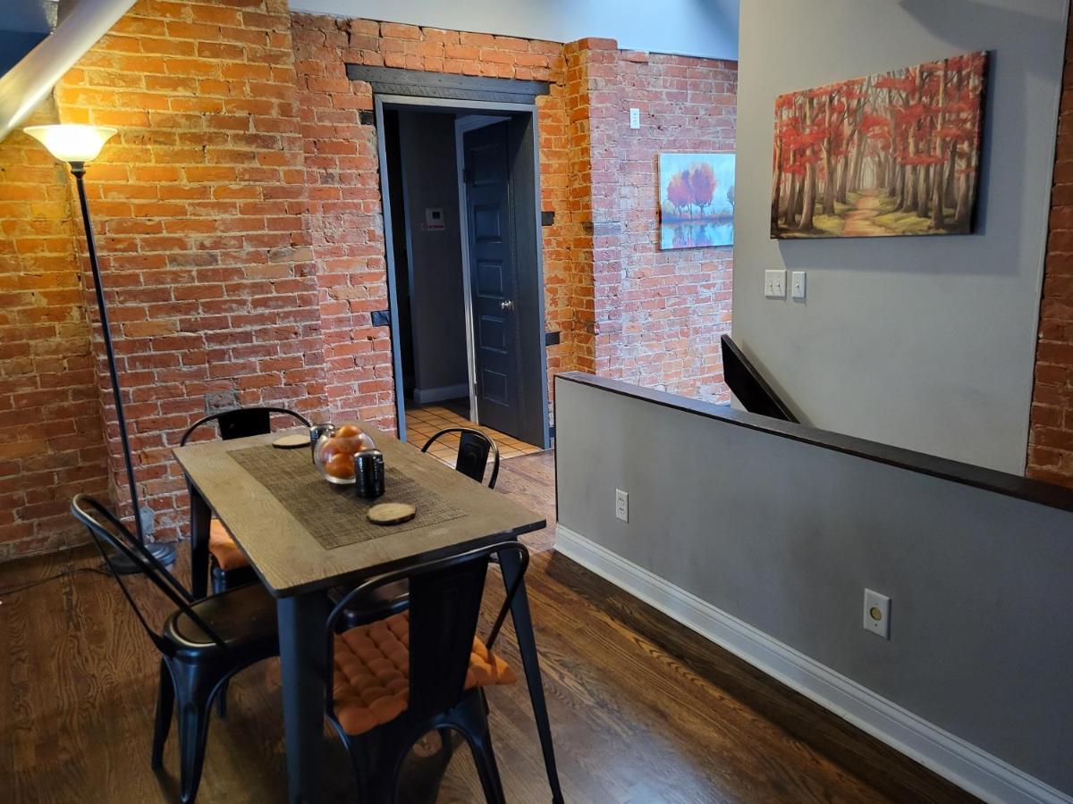 Modern Rustic Split Level With Balcony Apartment Cincinnati Luaran gambar